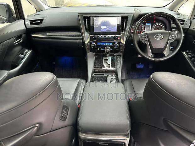 Toyota Alphard 2018 Matt Black
