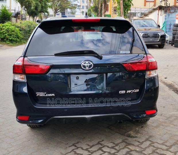 Toyota Corolla Fielder 2017 Blue