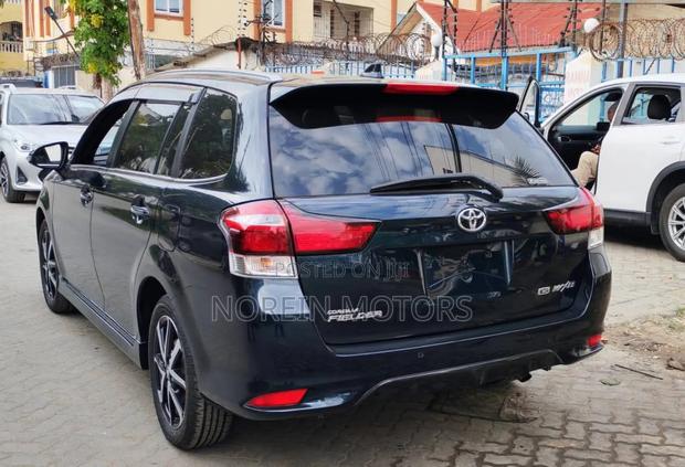 Toyota Corolla Fielder 2017 Blue