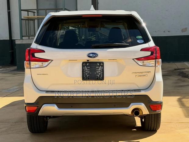 Subaru Forester 2019 White