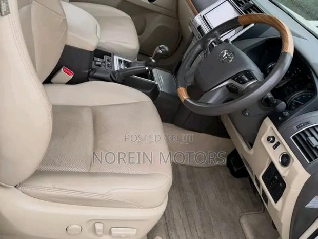 Toyota Land Cruiser Prado 2020 Pearl