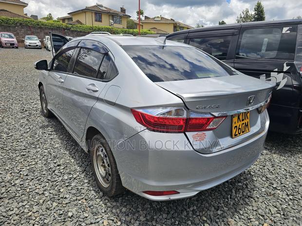Honda Grace 1.5 Hybrid AWD 2017 Silver