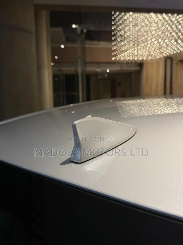 Toyota Crown 2021 White