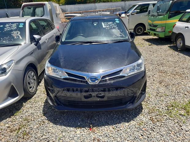 Toyota Corolla Fielder 1.5 Hybrid FWD 2018 Black