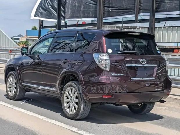 Toyota Vanguard 2014 Maroon