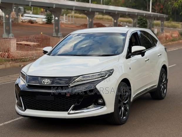 Toyota Harrier 2.0 Turbo GR Sport 2018 White