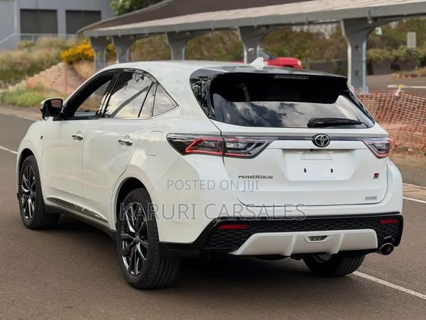 Toyota Harrier 2.0 Turbo GR Sport 2018 White