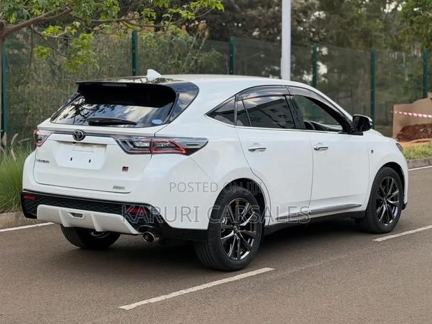 Toyota Harrier 2.0 Turbo GR Sport 2018 White