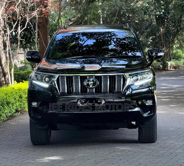 Toyota Land Cruiser Prado 2.8 2018 Black