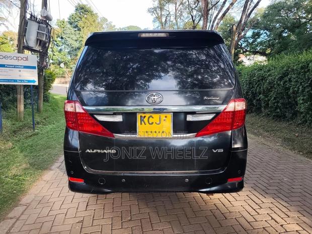 Toyota Alphard 3.5 Petrol AWD 2013 Black