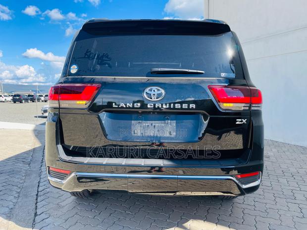 Toyota Land Cruiser 2023 Black