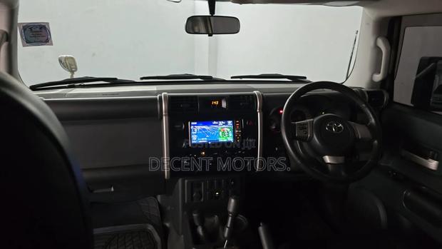 Toyota FJ Cruiser 2017 Beige