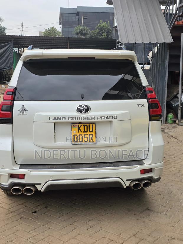 Toyota Land Cruiser Prado 2.7 2019 White