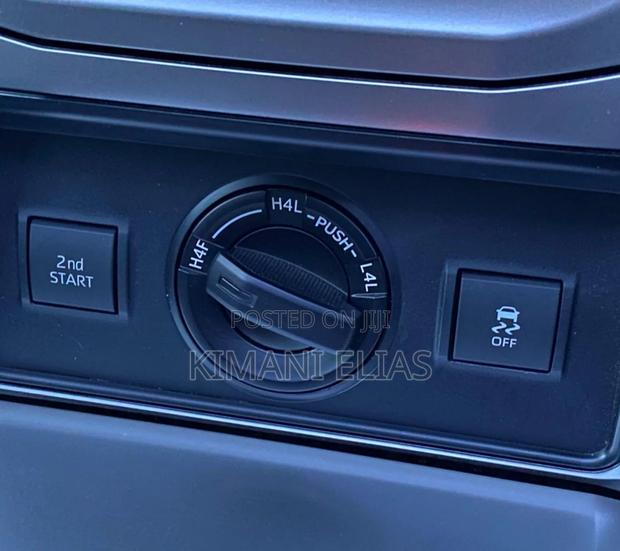 Toyota Land Cruiser Prado 2.7 2019 Black
