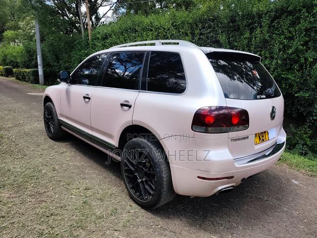 Volkswagen Touareg 3.0 V6 TDi Tiptronic 2009 Pink