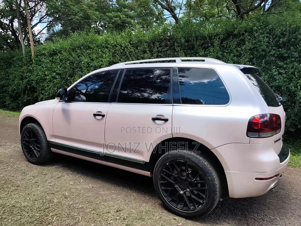 Volkswagen Touareg 3.0 V6 TDi Tiptronic 2009 Pink