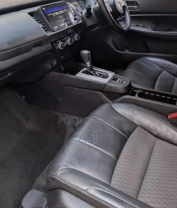 Honda Fit 2020 Silver