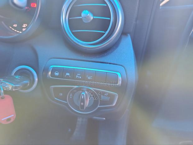 Mercedes-Benz C200 2019 Black