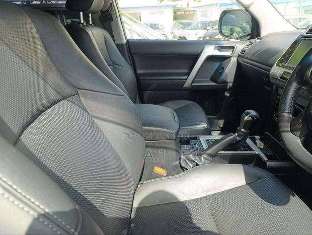 Toyota Land Cruiser Prado 2.8 2019 Pearl