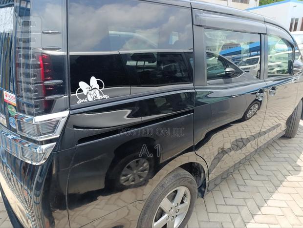 Toyota Voxy 2018 Matt Black