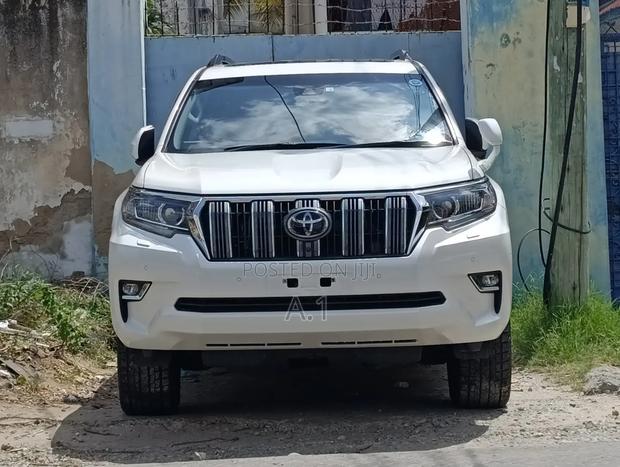 Toyota Land Cruiser Prado 2.7 2019 White