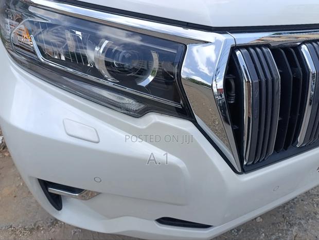Toyota Land Cruiser Prado 2.7 2019 White
