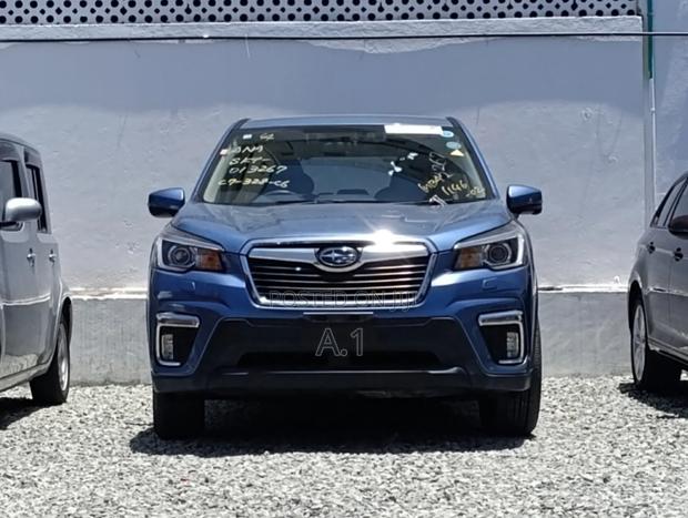 Subaru Forester Premium AWD 2019 Blue