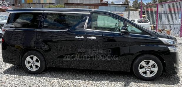 Toyota Alphard 2019 Black