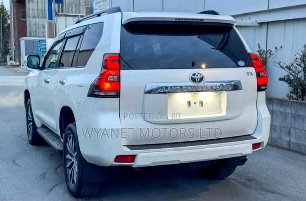 Toyota Land Cruiser Prado 2.7 2020 White