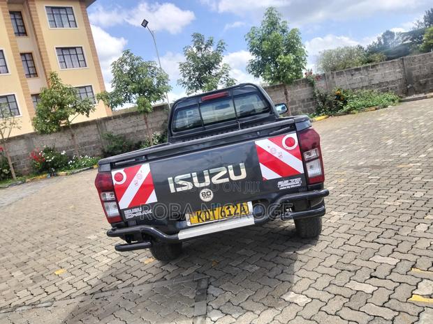 Isuzu D-MAX 2023 Green