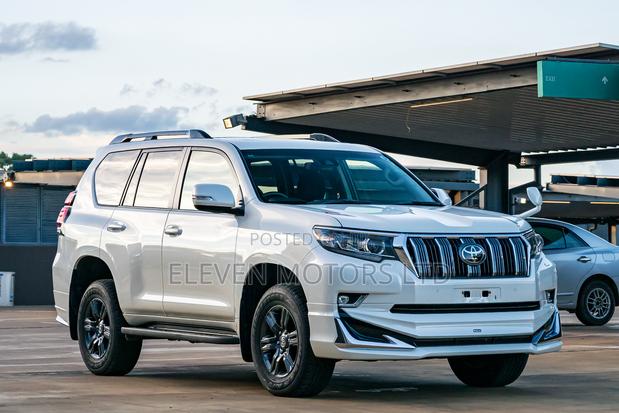 Toyota Land Cruiser Prado 2.8 2019 White