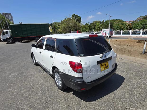 Nissan Advan 2011 White