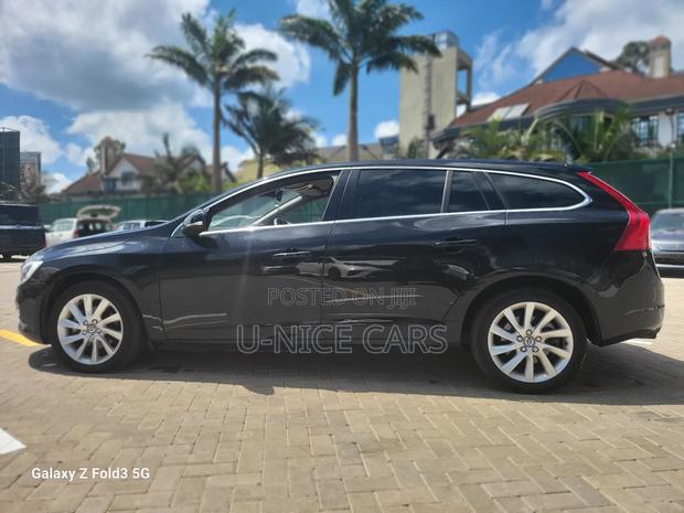 Volvo V60 2017 Black