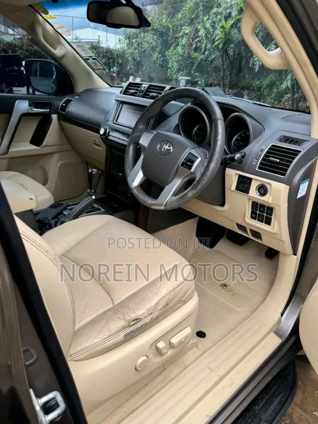 Toyota Land Cruiser Prado 2015