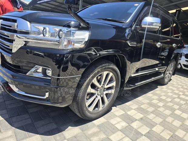 Toyota Land Cruiser 2018 Black