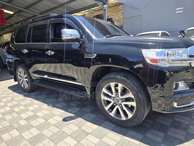 Toyota Land Cruiser 2018 Black