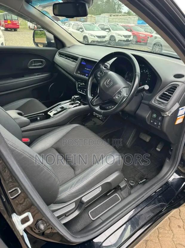 Honda Vezel 2018 Matt Black