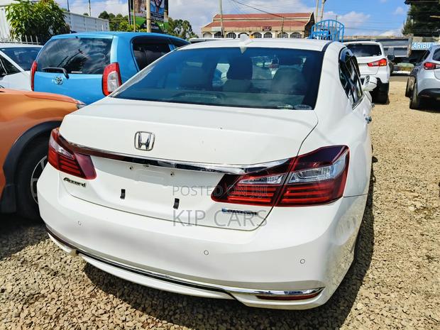 Honda Accord Sport SE 4dr Sedan FWD (2.4L 4cyl 2A) 2017 White
