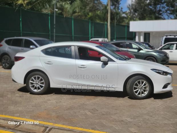Mazda Axela 2018 White