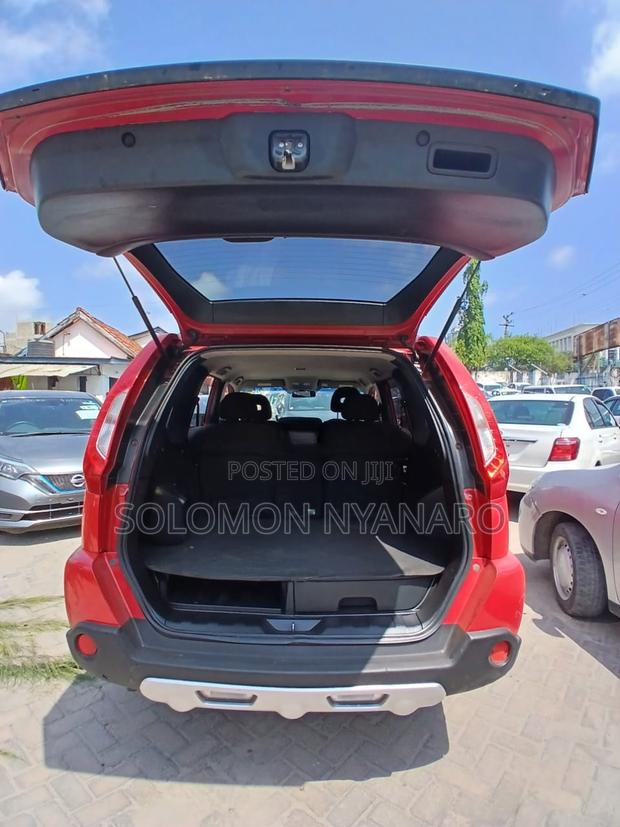 Nissan X-Trail 2.0 Diesel 2010 Red