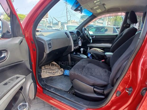 Nissan X-Trail 2.0 Diesel 2010 Red