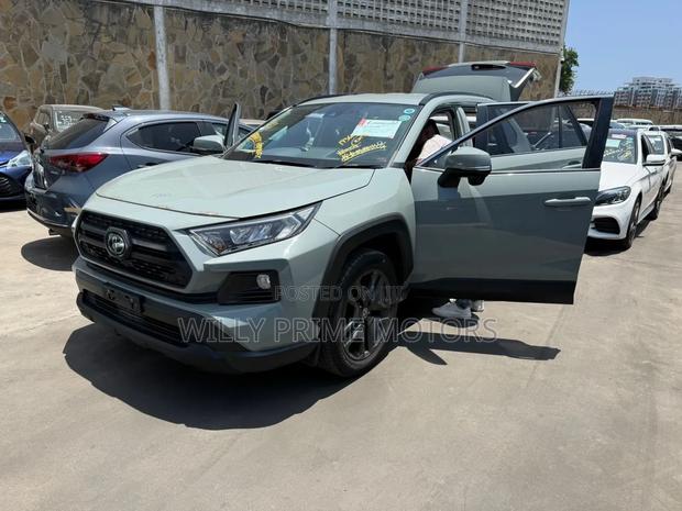 Toyota RAV4 Adventure AWD 2020 Green