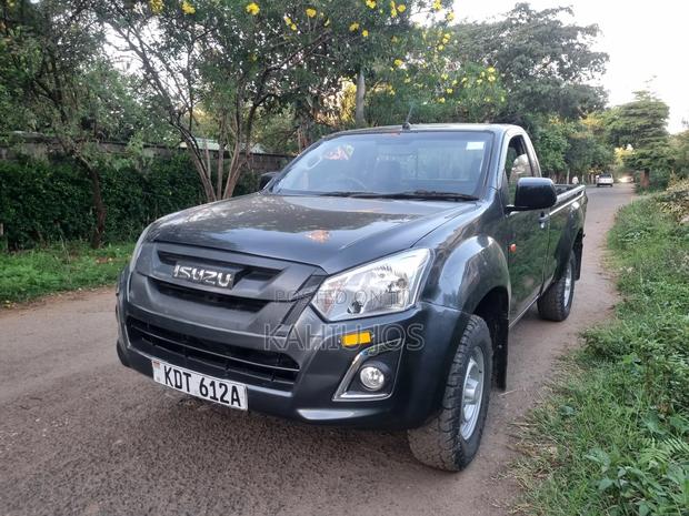 Isuzu D-MAX 2024 Gray