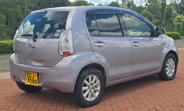Toyota Passo 2015 Pink