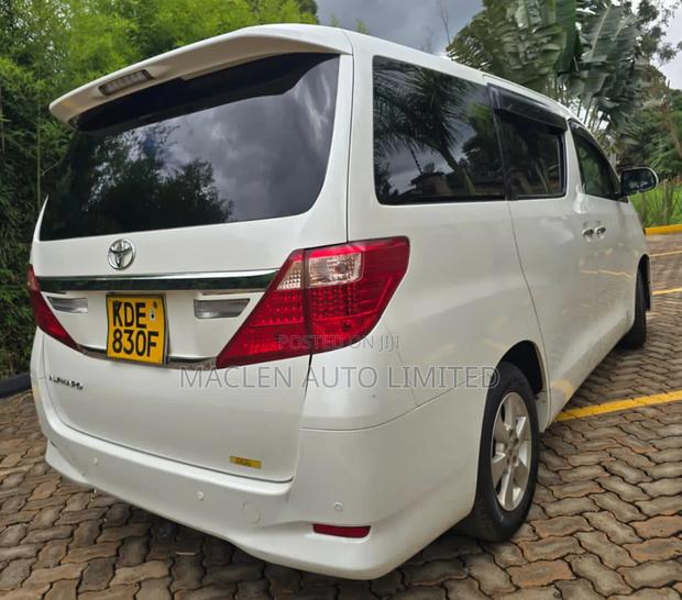 Toyota Alphard 2014 White