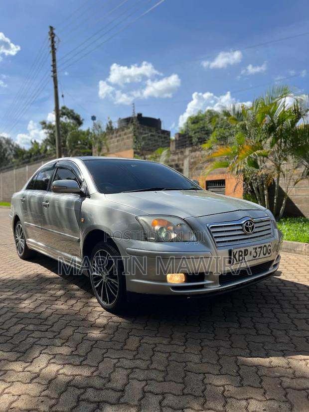 Toyota Avensis 2004 Gray
