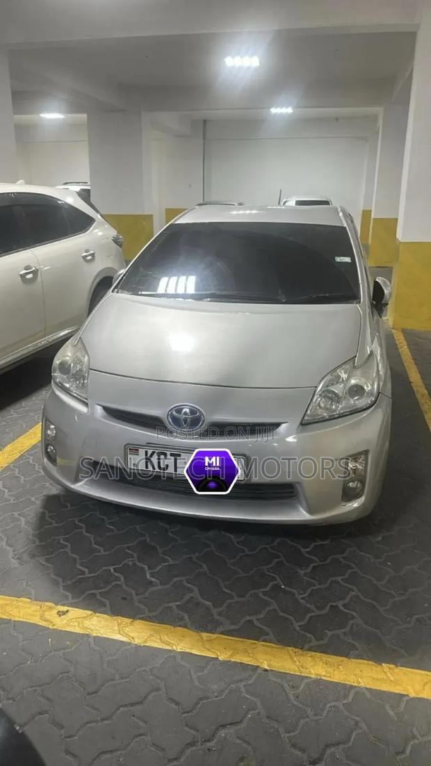 Toyota Prius 2011 Silver
