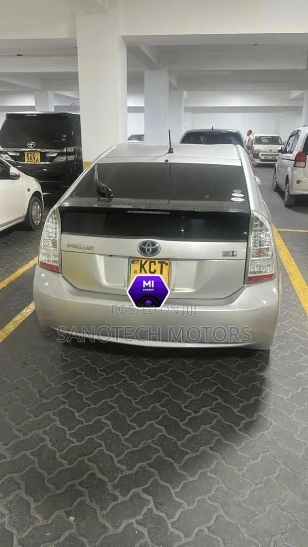 Toyota Prius 2011 Silver