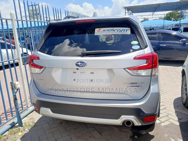 Subaru Forester 2019 Silver