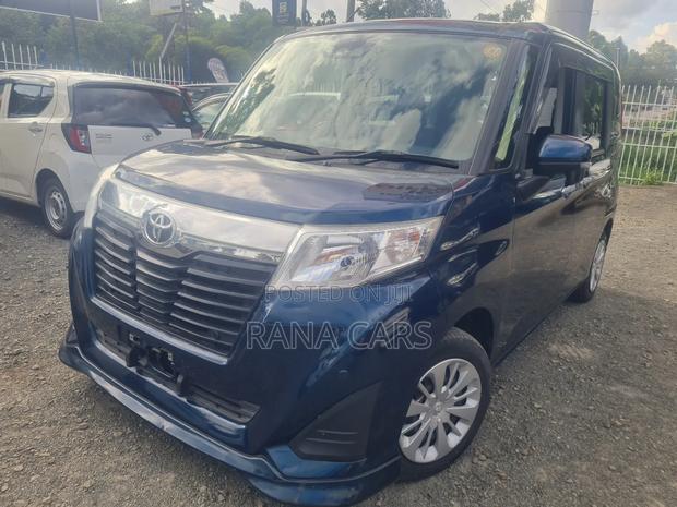 Toyota Roomy 2019 Blue